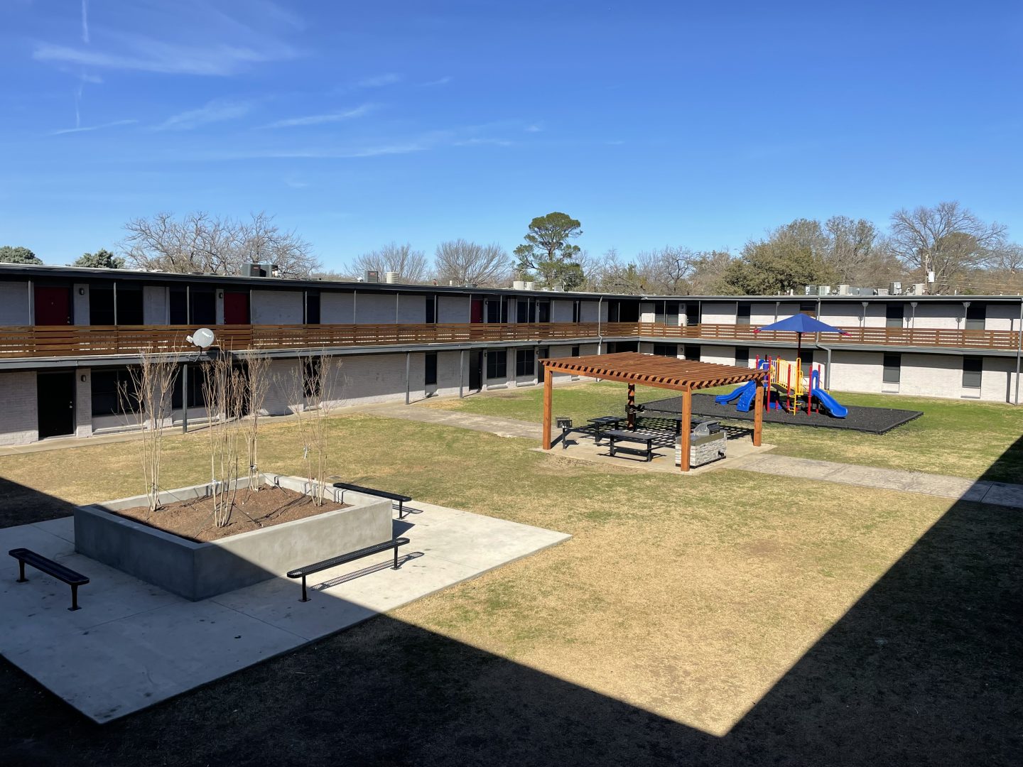 the courtyard at The Flats on Handley